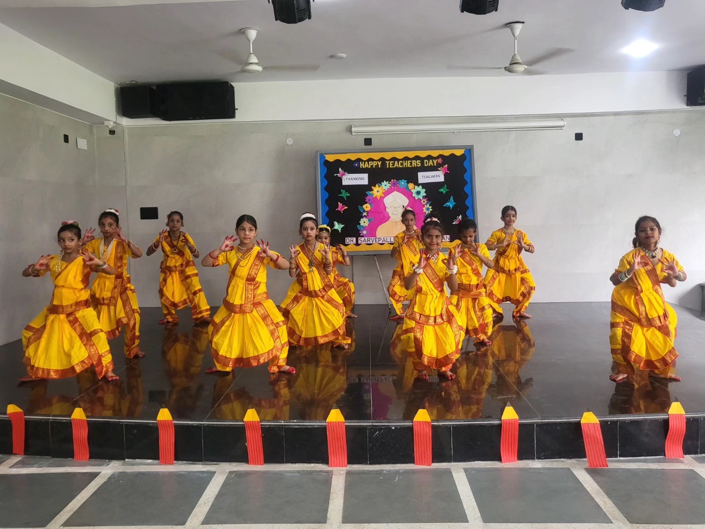 Rajiv Gandhi Memorial Public School campus photo 7 of 30 — Hastsal