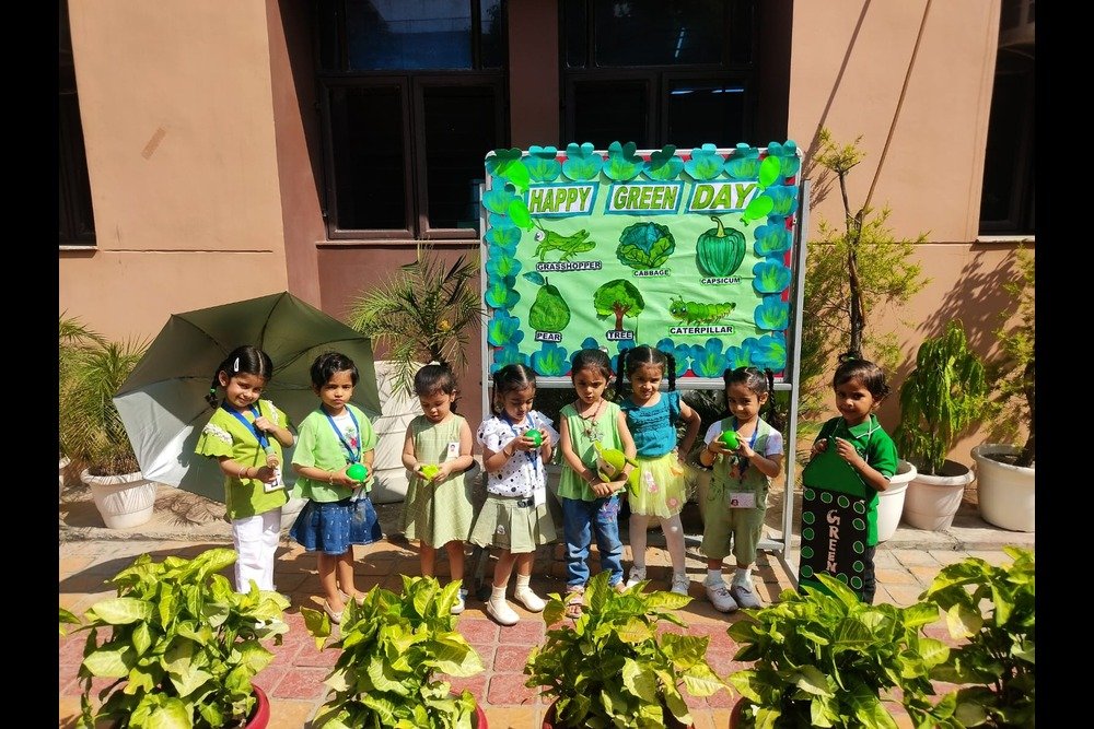 St. Froebel Senior Secondary School campus photo 5 of 30 — Paschim Vihar