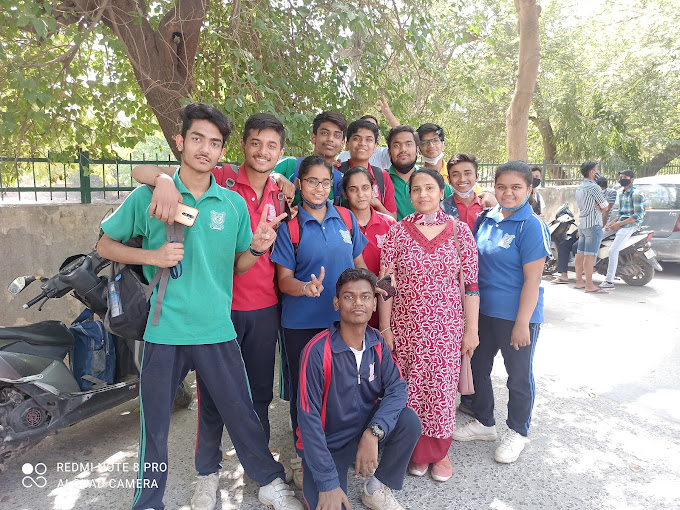 Divine Happy Senior Secondary School campus photo 3 of 7 — Paschim Vihar