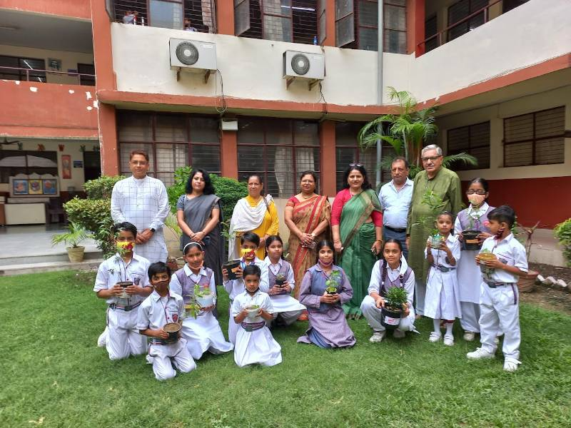 Mata Leelawanti Saraswati Vidya Mandir campus photo 7 of 8 — Hari Nagar