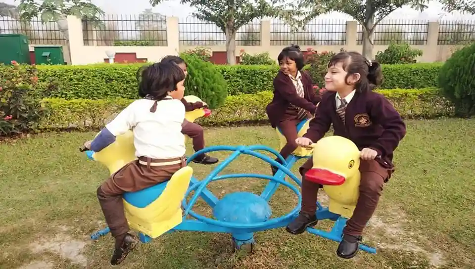 Indra Gopal High School campus photo 4 of 7 — Hatiara