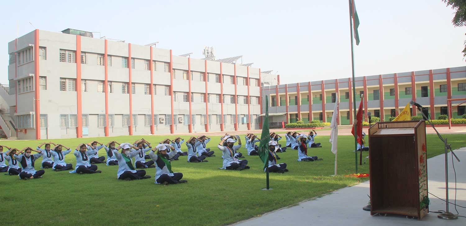 Holy Child Senior Secondary School campus photo 2 of 15 — Thana Darwaja