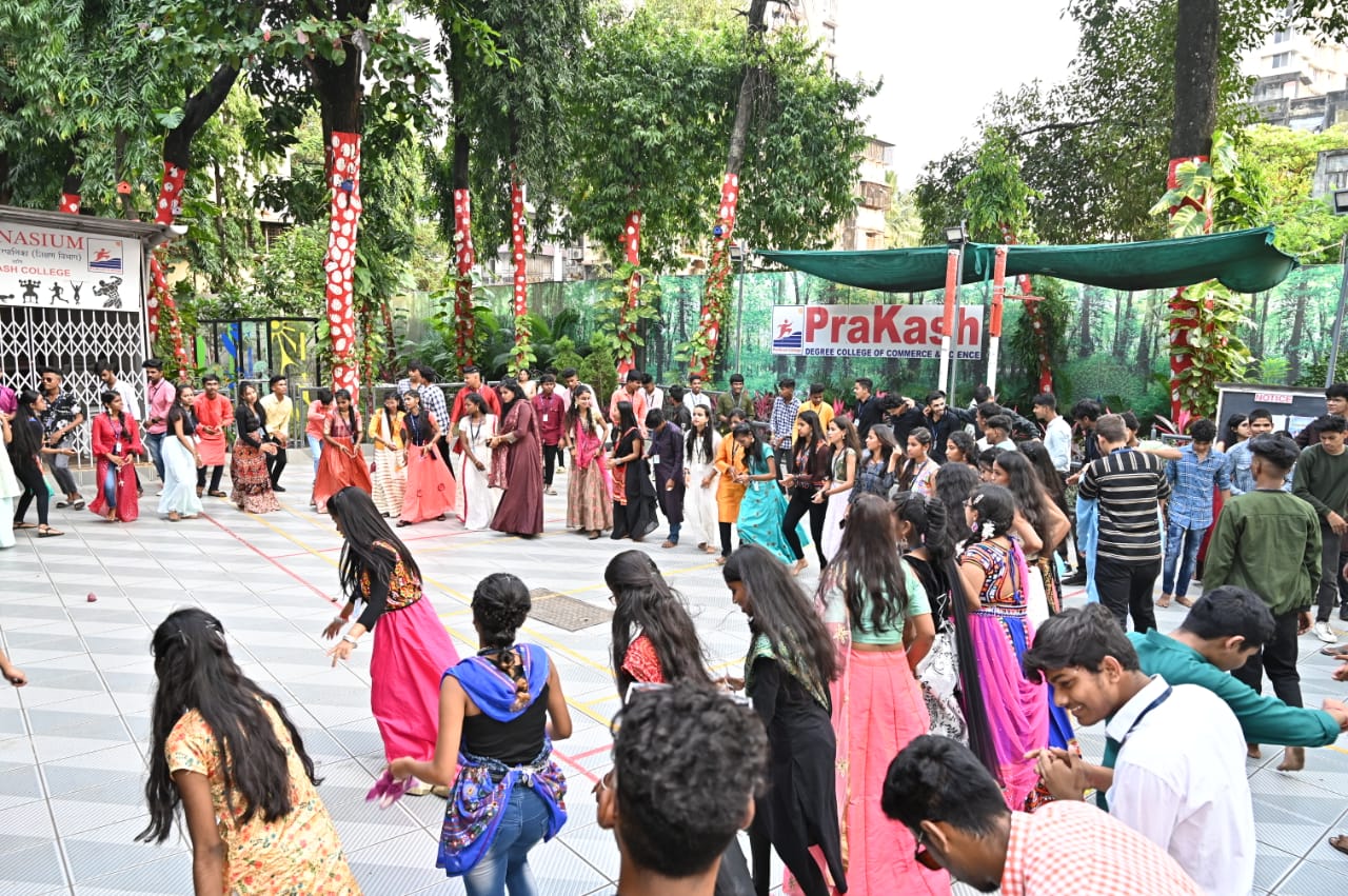 Prakash College Of Commerce And Science campus photo 6 of 6 — Kandivali West