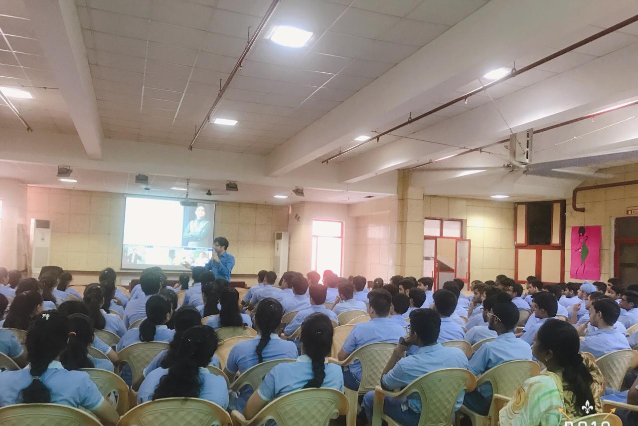 Vishwa Bharati Public School campus photo 4 of 12 — Sector 28