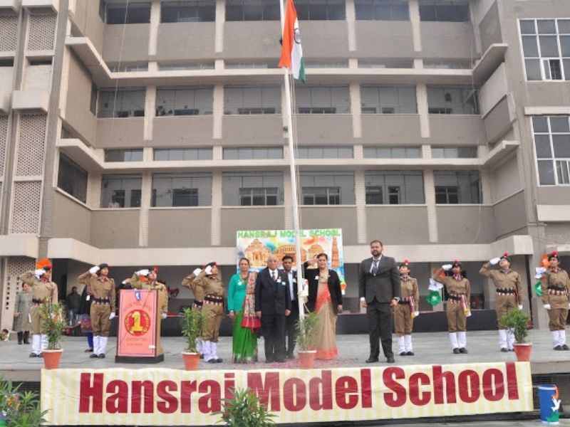 Hansraj Model School campus photo 4 of 30 — Punjabi Bagh