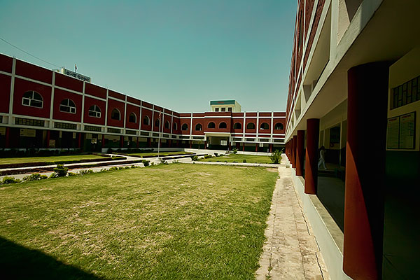 Amatir Kanya Gurukul campus photo 4 of 8 — Kurukshetra