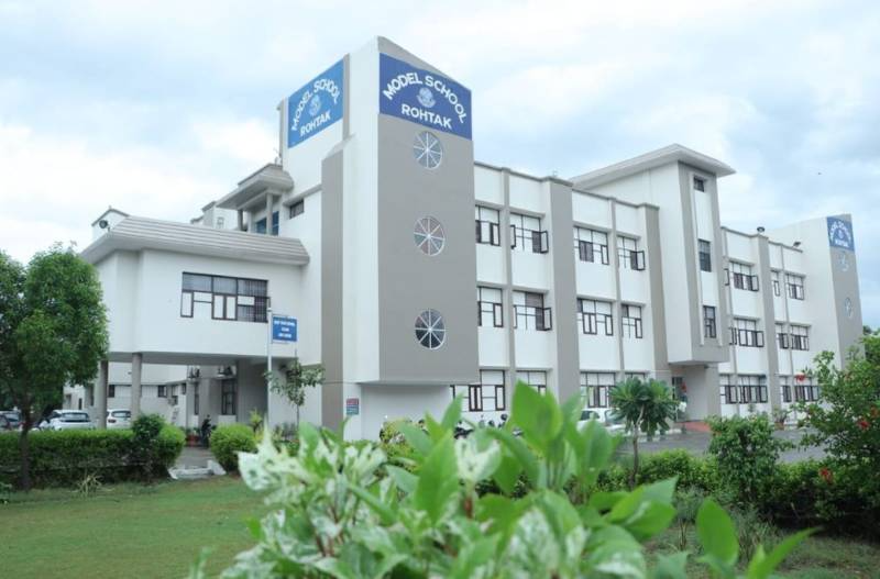 Model School - Huda campus photo 2 of 7 — Huda