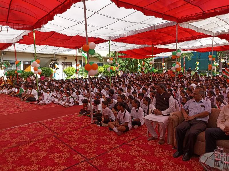 Shri Sanatan Dharam Saraswati Bal Mandir Sr Sec School campus photo 13 of 19 — Punjabi Bagh