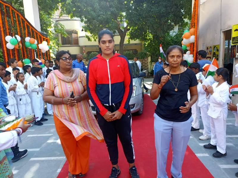 Shri Sanatan Dharam Saraswati Bal Mandir Sr Sec School campus photo 15 of 19 — Punjabi Bagh